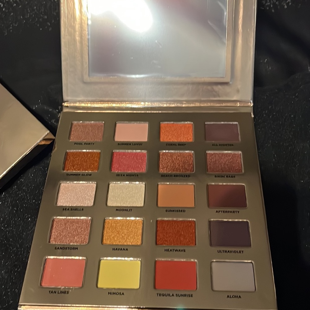 Iconic London eyeshadow pallet